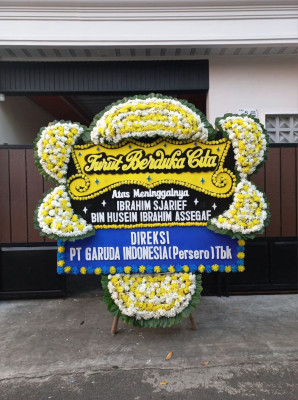 Papan Bunga Duka di Karang Tinggi