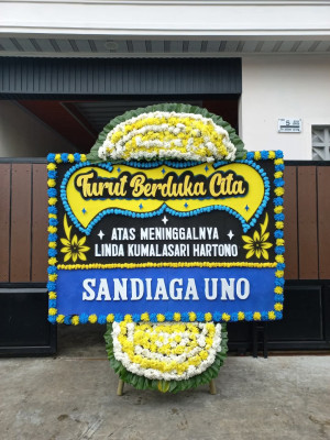 Papan Bunga Duka di Karang Tinggi