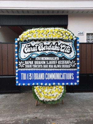 Papan Bunga Duka di Karang Tinggi
